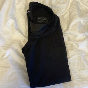FIGS Black Axim Cargo Scrubs